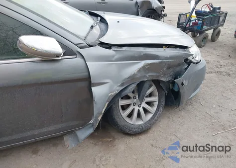 2013 Chrysler 200 Limited из США, поврежденный, VIN 1C3CCBCG8DN711905